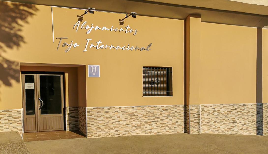 Alojamientos Tajo Internacional Alcántara Exterior photo